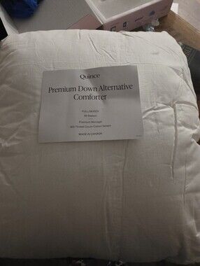 Quince Premium Down Alternative Comforter - White Full/Queen